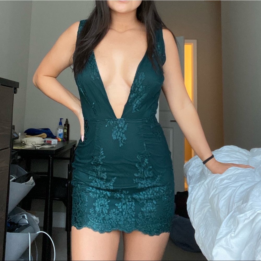 Tobi emerald green lace deep v mini dress